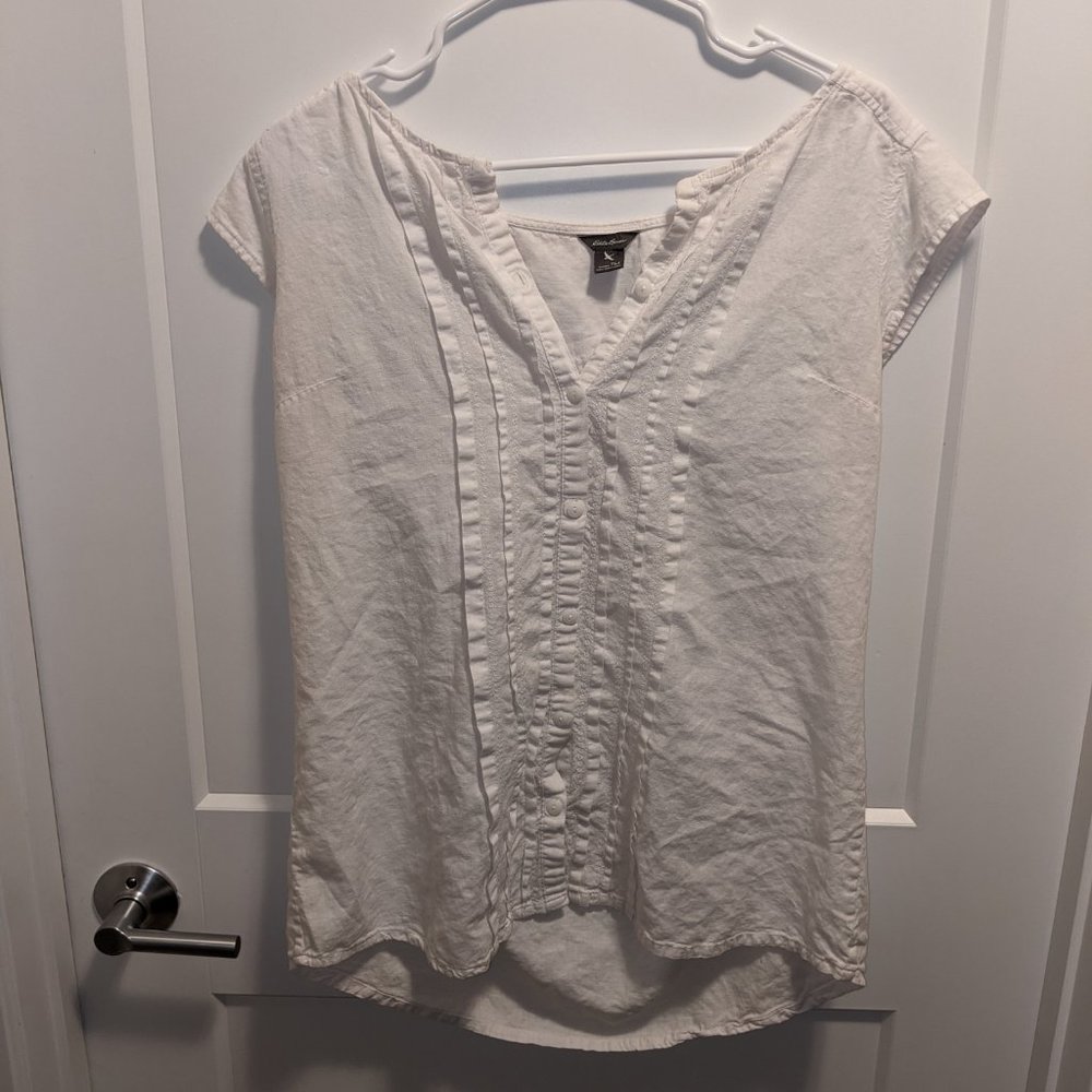 Flowy White Button down short sleeved  blouse